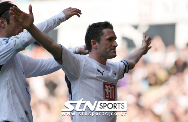 로비 킨(우측)은 디미타르 베르바토프(좌측)와 투톱에서 환상적인 호흡을 보였다