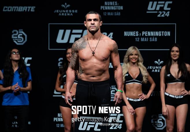 ▲ 은퇴전을 앞둔 비토 벨포트. 몸에 세월의 흔적이 고스란히 담겨 있다.