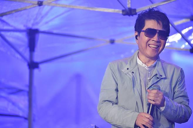 조용필은 50년을 함께 해준 팬들에게 감사의 마음을 전했다. ⓒ조용필 50주년 추진위원회