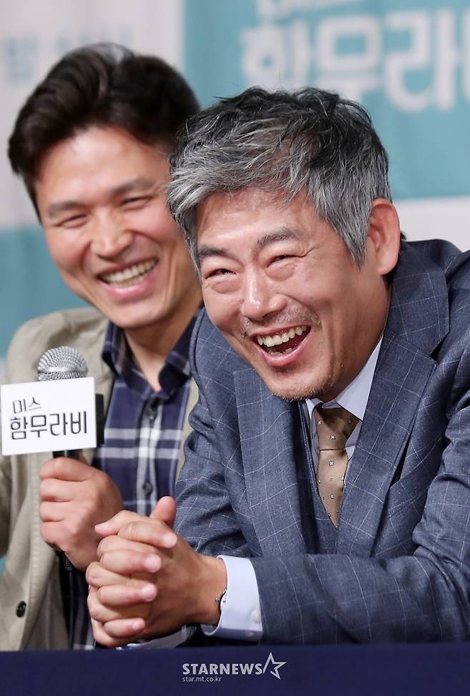 [★포토]성동일, '보는 사람이 더 웃긴 웃는 모습'