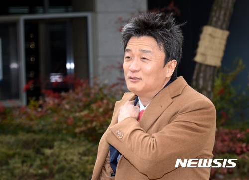 【서울=뉴시스】이영환 기자 = 임우재 전 삼성전기 고문 2017.02.09. 20hwan@newsis.com