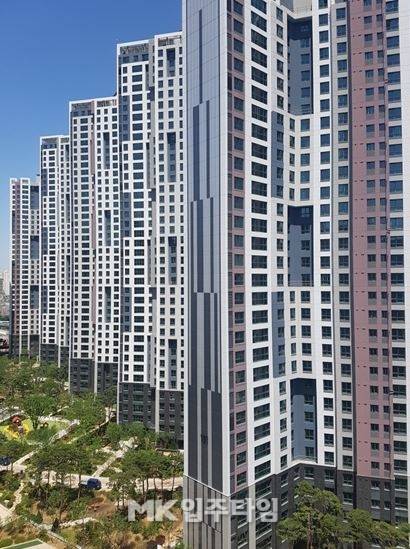 ‘서울숲리버뷰자이’의 변화형 발코니 외관