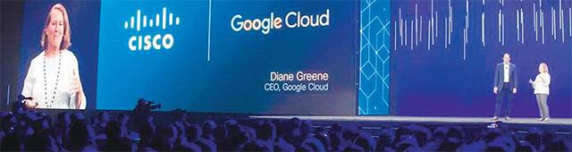 11일(현지 시간) 미국 올랜도 오렌지카운티 컨벤션에서 열린 시스코의 연례행사 ‘시스코 라이브 2018’ 개막식에서 기조연설을  맡은 척 로빈스 CEO(남자)가 구글 클라우드의 다이앤 그린 CEO와 이야기를 나누고 있다. 로빈스 CEO는 이날 구글과의 협업  내용을 소개했다. 시스코 제공
