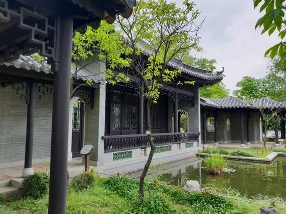 경기도와 중국 광둥성의 우호협약에 따라 수원시 효원공원에 마련된 중국식 전통공원 월화원. 최모란 기자