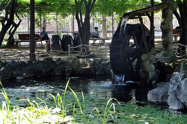돌돌돌~ 물소리가 좋은 물레방아.  ⓒ김종성
