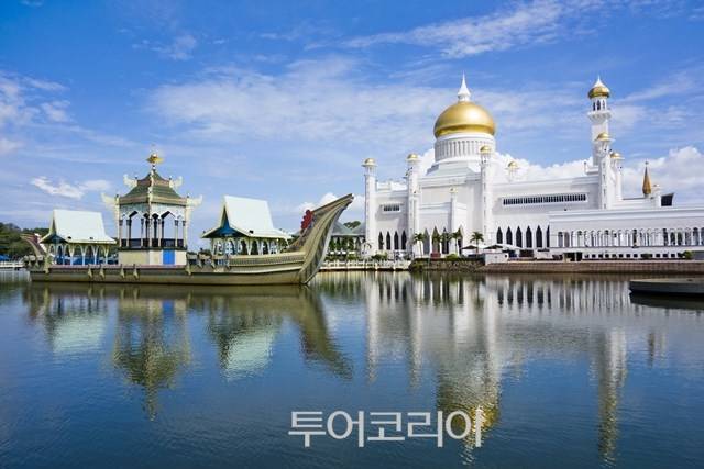 ▲ 술탄 오마르 알리 사이푸딘 모스크(Sultan Omar Ali Saifuddien)