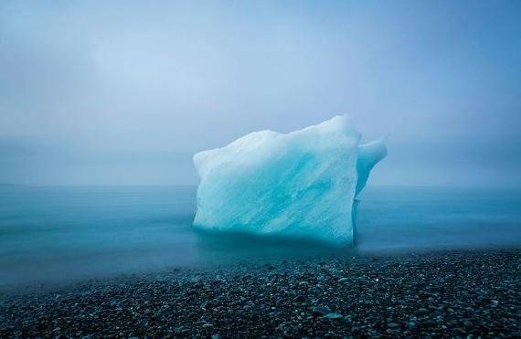 아이슬란드 조쿨살룬만까지 떠내려온 빙하 /사진=안드레 메르셔, 미국, 2017