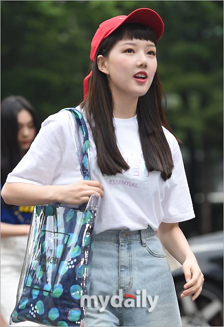 ▲ 여자친구 예린, 짧게 자른 앞머리 '몰라보겠어'