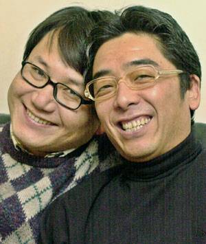 대학 선후배 관계인 이범용(오른쪽)과 김창기가 1997년 프로젝트 그룹 '창고'를 결성, 1집 앨범을 냈다.