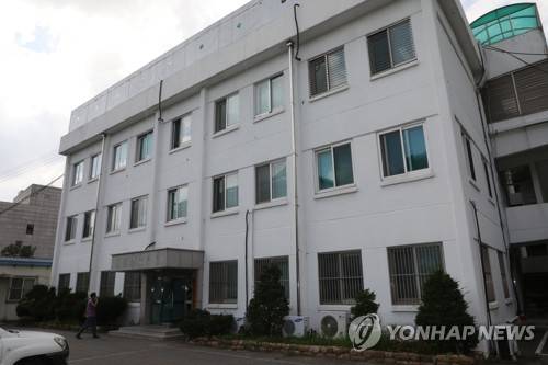 기무사 수사 시작합니다 (서울=연합뉴스) 한상균 기자 = 13일 오후 기무사 특별수사단 사무실을 준비 중인 것으로 알려진 국방부 검찰 별관.       특수단은 이번 주말에 준비를 마치고 16일부터 공식 수사업무를 시작할 것으로 밝혔다.     xyz@yna.co.kr