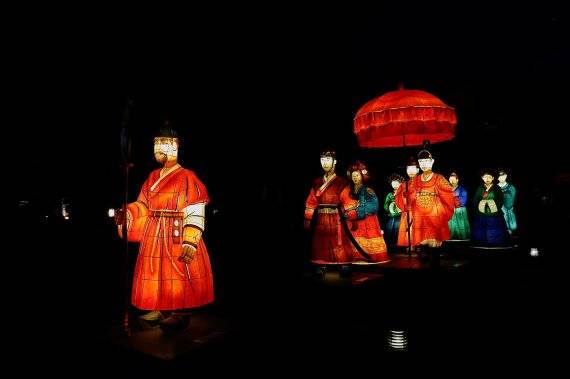 ‘왕가의 산책’ 유등전시회