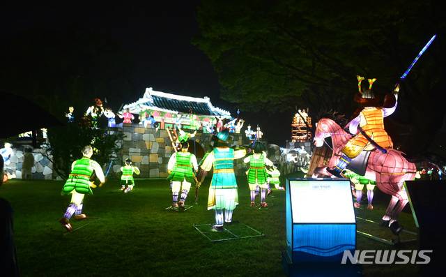 【진주=뉴시스】정경규 기자 = 경남 진주남강유등축제.