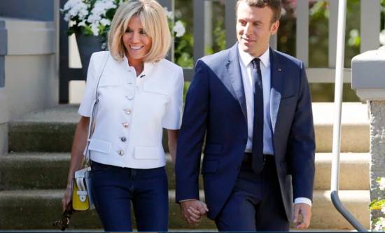 에마뉘엘 마크롱(오른쪽) 프랑스 대통령과 부인 브리지트 트로뇌 여사. /타임