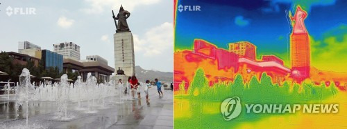 [최악폭염] 역대급 폭염에 붉게 물든 광화문 (서울=연합뉴스) 김도훈 기자 = 1907년 기상관측 이래 역대 최고 기온을 기록한 1일 오후 서울 광화문 광장을 일반카메라와 열화상 카메라로 촬영한 모습.       오른쪽 영상이 열화상 카메라로 촬영한 사진으로 온도가 높을수록 붉게 낮을수록 푸르게 표시된다. 2018.8.1      superdoo82@yna.co.kr