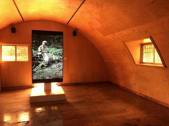 박찬경의 ‘소년병’. 경기관광공사 제공