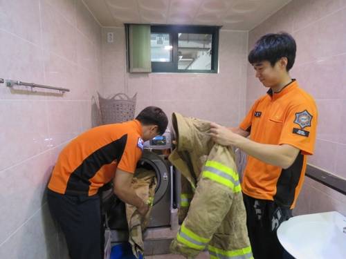 방화복 전용세탁기 [ 경기도 제공 ]