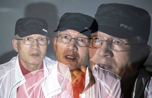 군인으로, 공작원으로, ‘이중간첩’으로… 생을 돌고 돌아 그는 ‘인간 박채서’로 다시 섰다. 3일 서울 중구 한국일보에서 그를 만났다. 사진은 다중노출 촬영기법으로 찍었다. 김주영 기자 will@hankookiilbo.com