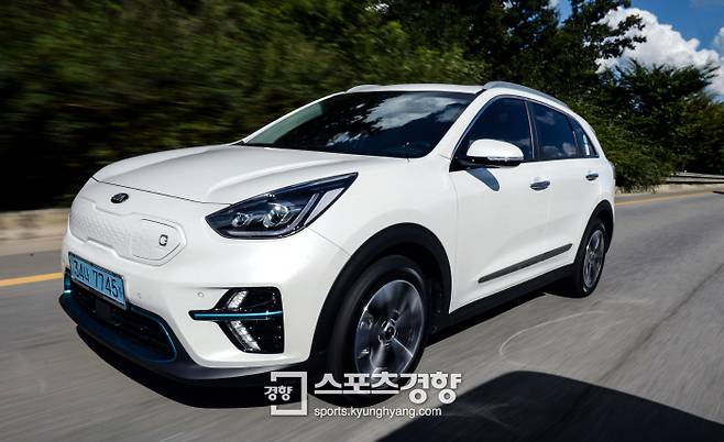 기아자동차 니로EV. 시속 170km 이상 고속 주행이 가능한 모델이다.