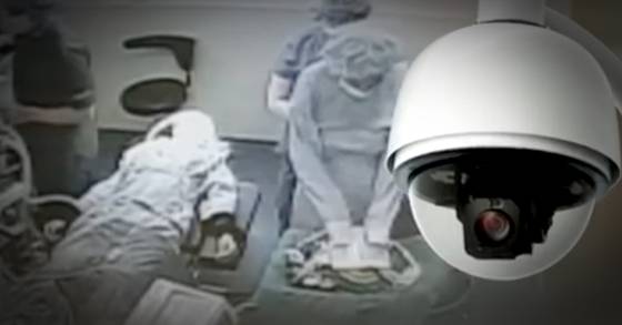 서울 압구정동 한 성형외과에서 마취상태로 코 수술을 받던 20대 대학생이 뇌사에 빠졌다가 끝내 사망했다. [사진 JTBC]