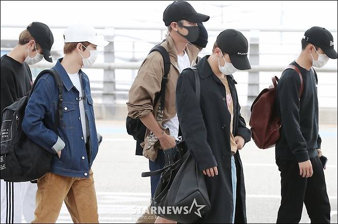 [★포토]엑소, '마스크로 다 가린 얼굴'