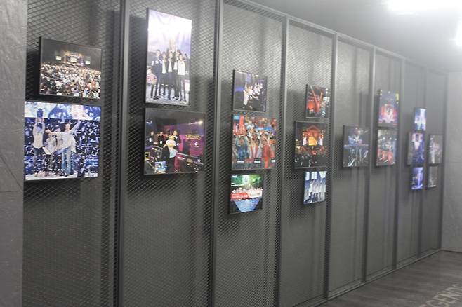 롤파크는 선수들이 최상의 경기력을 발휘할 수 있도록 많은 노력이 담긴 장소다. 맞대결을 펼치는 선수들이 서로 마주치지 않도록 이동경로(사진)과 대기실, 화장실 등의 공간을 별도로 마련했다.