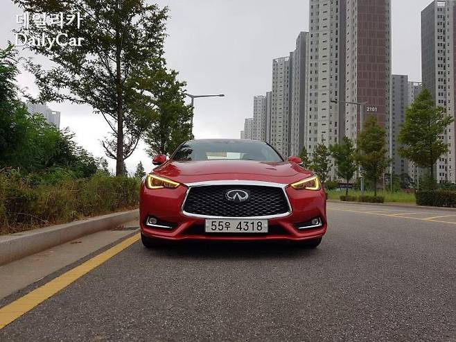 인피니티 Q60S