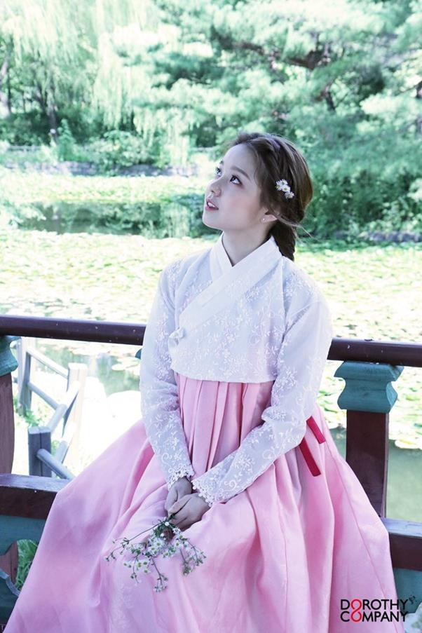 로시가 추석 인사를 전했다. 도로시컴퍼니 제공