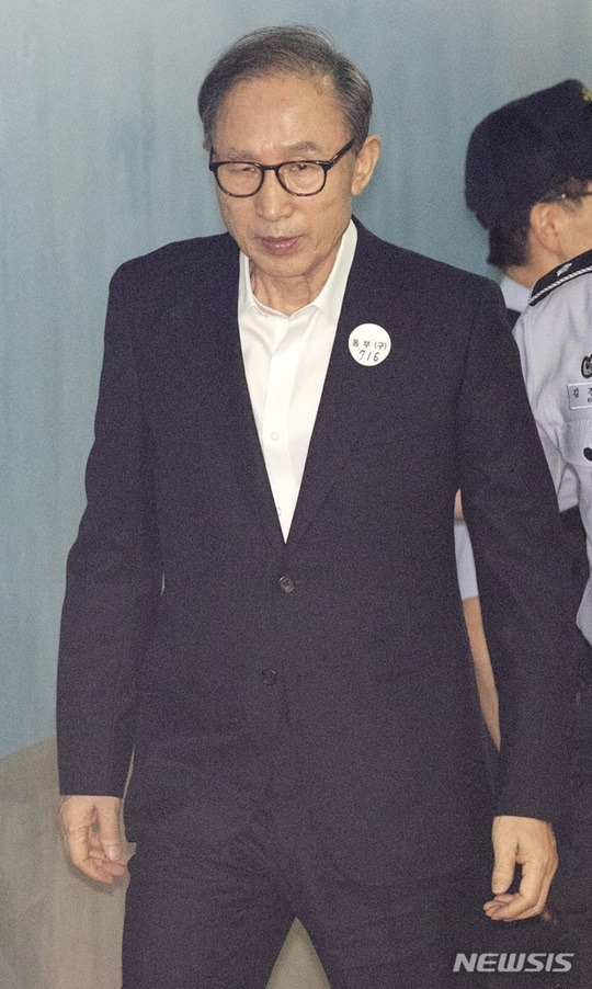 이명박