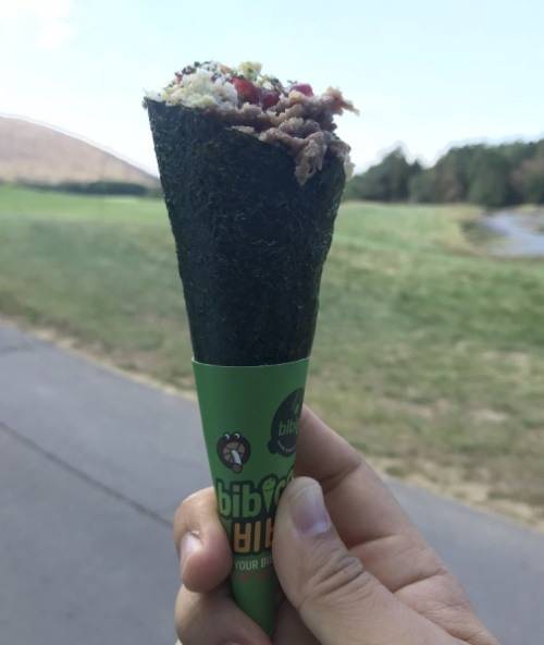 비비콘은 불고기 덮밥을 아이스콘 처럼 먹는 이색 상품이다.