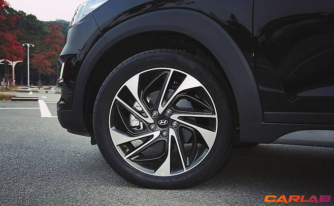 '스타일 패키지2'에 포함된 19인치 휠