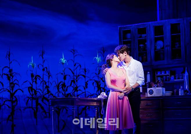 뮤지컬 ‘매디슨 카운티의 다리’의 한장면