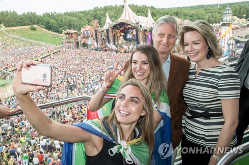작년 7월 열린 '투모로우랜드'에 참가한 벨기에 국왕과 가족 [EPA=연합뉴스]