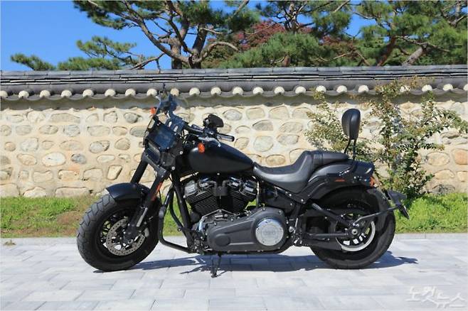 할리데이비슨 소프테일 FAT BOB 114 (Milwaukee-Eight®)