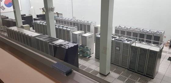 2008년 도입된 국가 슈퍼컴퓨터 4호기. 오는 12월 말 퇴역을 앞두고 있다. 최준호 기자