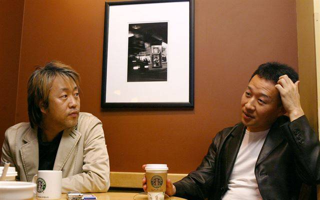 2000년대 중반 봄여름가을겨울 김종진과 전태관의 모습. 한국일보 자료사진