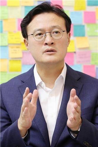 인터뷰하는 채현일 영등포구청장 [연합뉴스 자료사진]