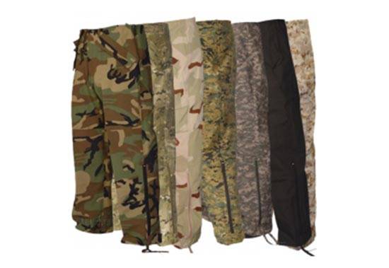 `방수 파카`와 함께 입는 다양한 방수 바지. /출처= @militaryuniformsupply.com