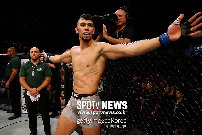 ▲ 조니 워커는 UFC 데뷔전에서 자기 이름을 제대로 알렸다. 익숙한 이름이기도 하지만 빼어난 실력으로 팬들 눈과 귀를 사로잡은 게 더 컸다.