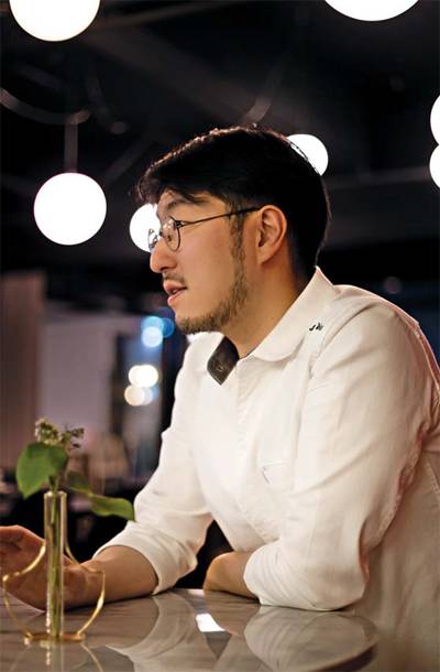 박준우 셰프는 지난달 레스토랑 `라뉘앙스`를 새롭게 오픈했다. [사진 = 고아라 작가]