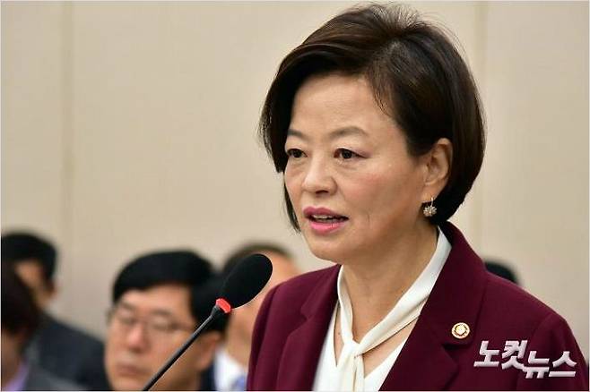 진선미 여성가족부 장관(사진=윤창원 기자)