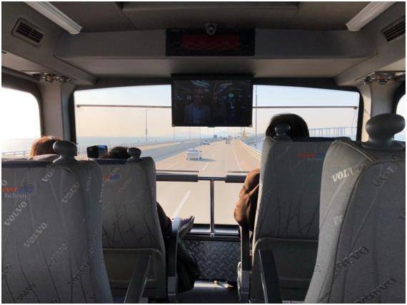 20일 오후 인천 시티투어 바다라인 버스 2층에서 바라 본 인천대교. 이환직 기자