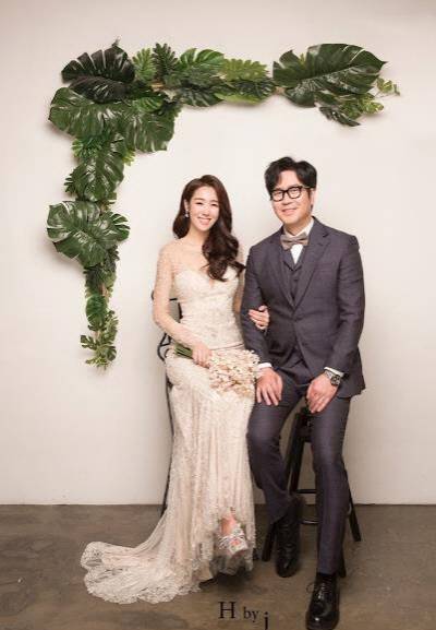 12월 결혼하는 작사가 황성진과 치치 출신 손정애(왼쪽. 어반 스튜디오 제공