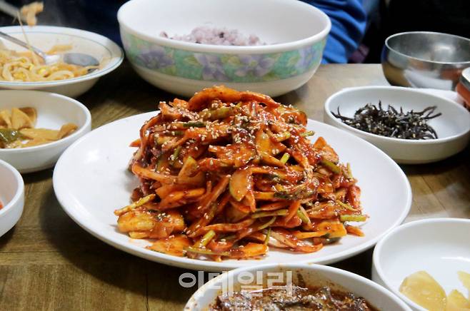 선경횟집의 준치회무침