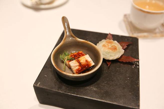 모르페우스의음식은 요리를 넘어 하나의 작품이다