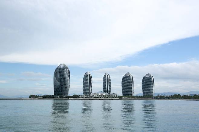 두바이를 본떠 만든 인공섬, 봉황도