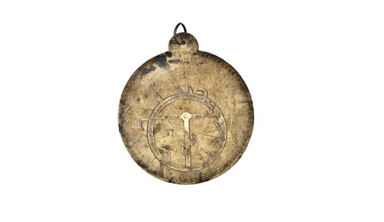 아스트로라베(Astrolabe) 별의 위치와 시간, 경도와 위도를 관측하는 휴대용 천문기구. 조선 후기 제작.