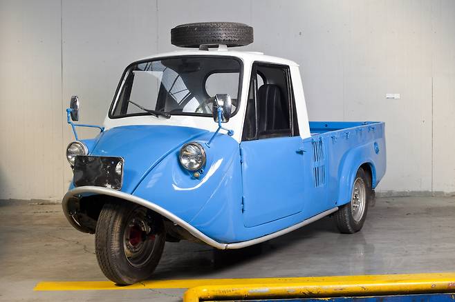 1960년대 기아산업에서 제작한 최초의 국산 트럭. 80년대 중반까지 운행했다. 박물관에 전시된 등록문화재 제400호 기아 경3륜 트럭. [중앙포토]