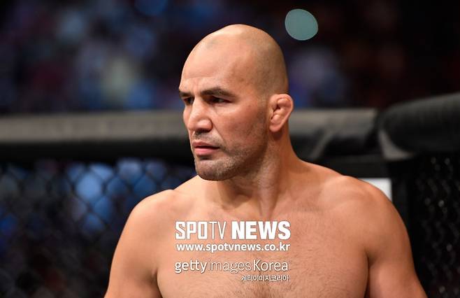 ▲ 글로버 테세이라(사진)는 커리어 종착역을 향하고 있다. 테세이라는 오는 20일(한국 시간) UFC 파이트 나이트 143에 출전한다. 이 대회는 낮 12시부터 스포티비와 스포티비 온, 스포티비 나우에서 볼 수 있다.