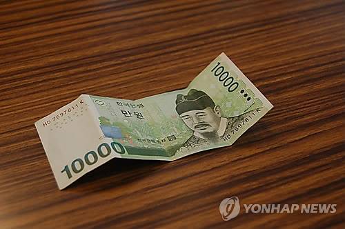 구겨진 만원권 지폐 촬영 김민준(미디어랩)