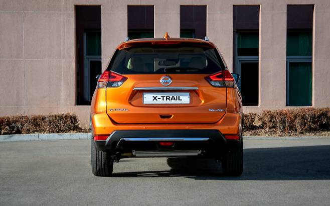 더 뉴 닛산 엑스트레일 (The New Nissan X-TRAIL).
